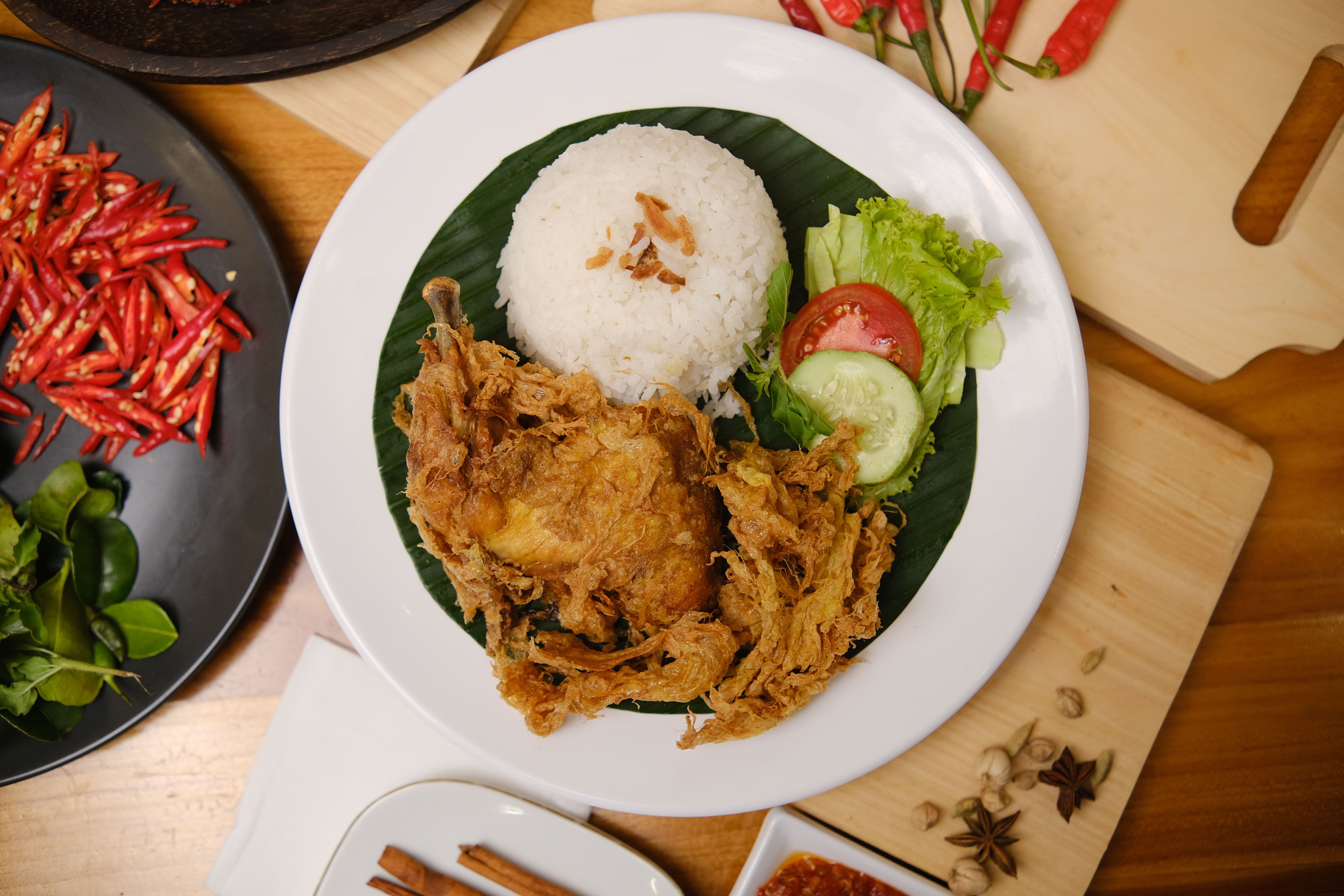 nasi ayam cianjur warung siyas adalah menu terbaik dari restoran warung siyas