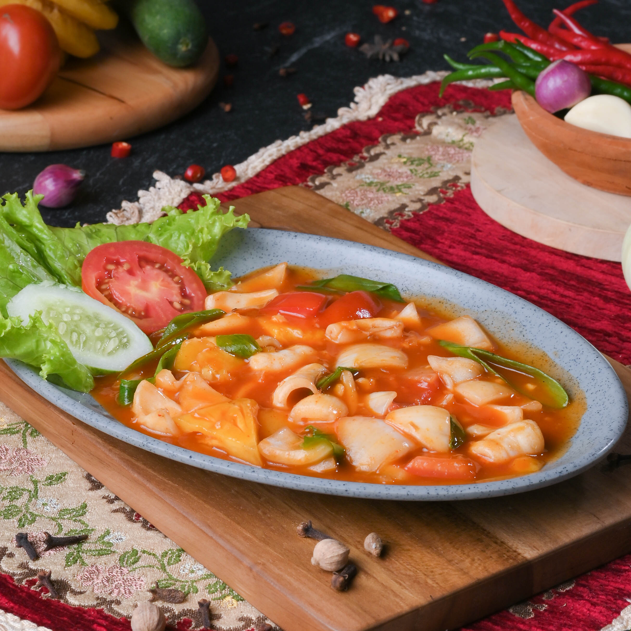 cumi dengan saus asam manis yang selalu disajikan fresh